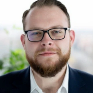 Portret doradcy Rafał Nowak